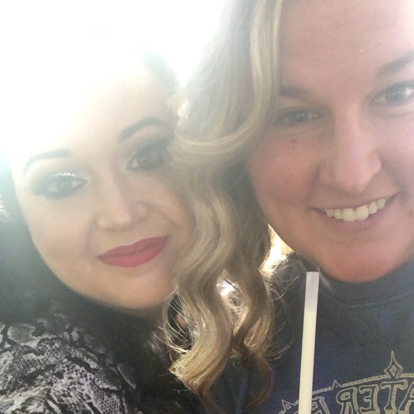 Meet your Posher, Danielle - Picture 6 of 13